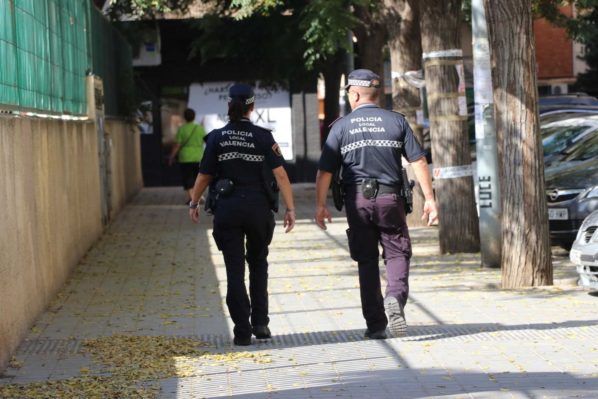La policia afirma que l'actitud del regidor de mobilitat és reiterativa i genera "gratuïtament una inmerecida animadversió dels ciutadans cap als agents".