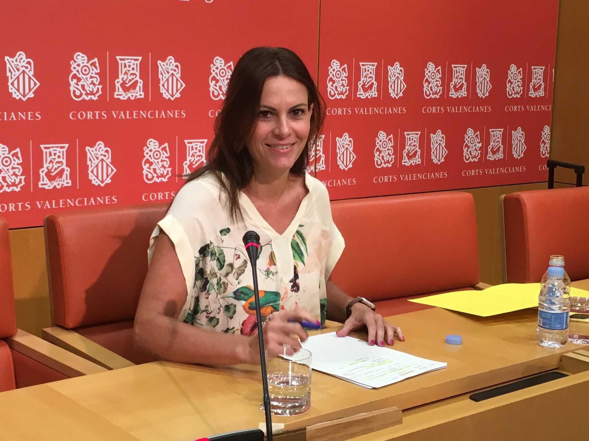 La diputada Beatriz Gascó demana al Consell que indemnitze ja els centres concertats que han recuperat, després d'una sentència, les unitats suprimides.