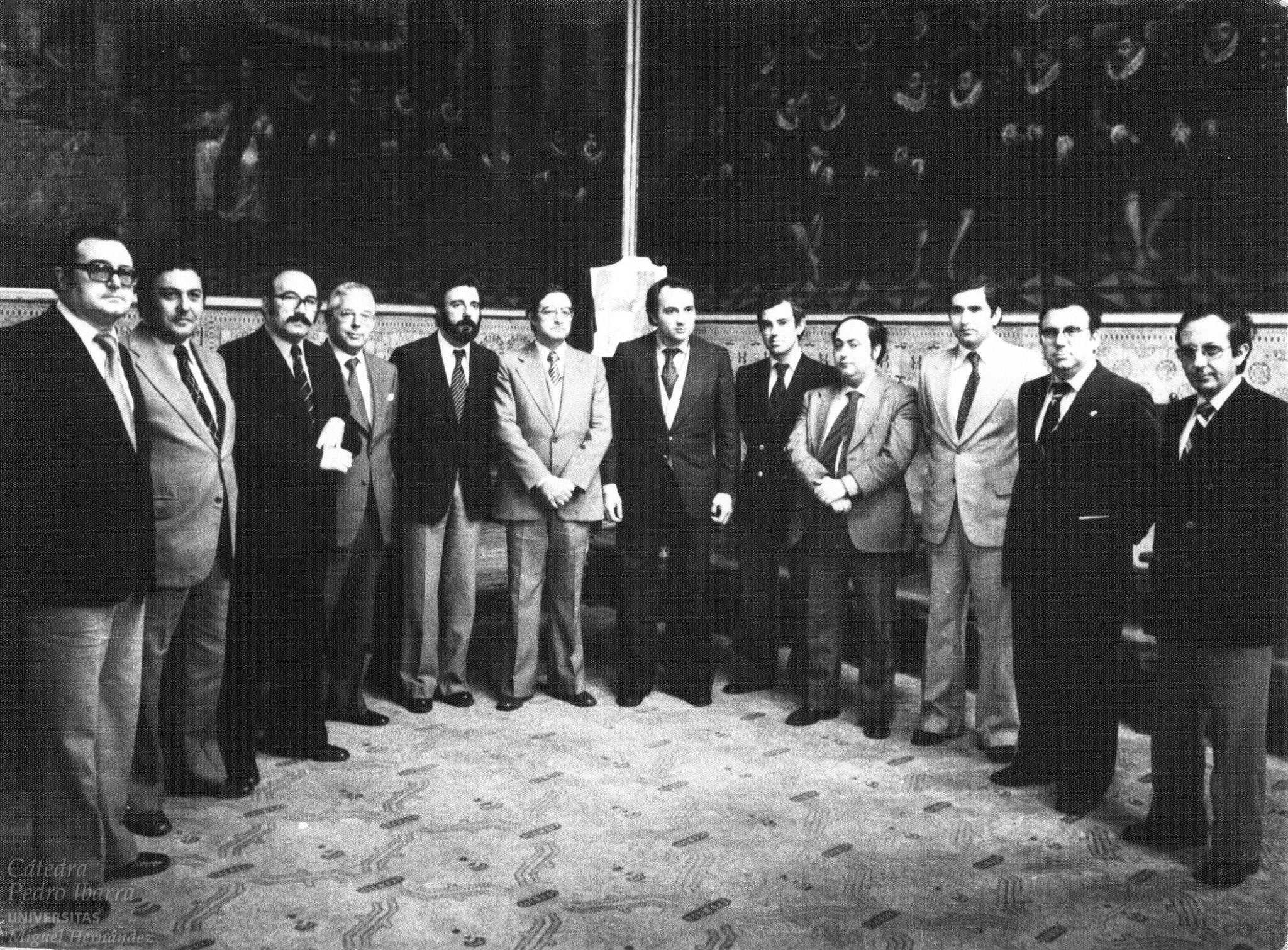 Tots els membres del primer govern de la preautonomia valenciana format el 10 d'abril de 1978