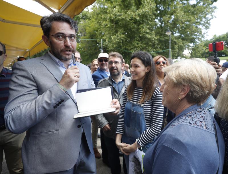 L'oposició demana la dimissió de Màxim Huerta o la destitució per Sánchez si no se'n va.