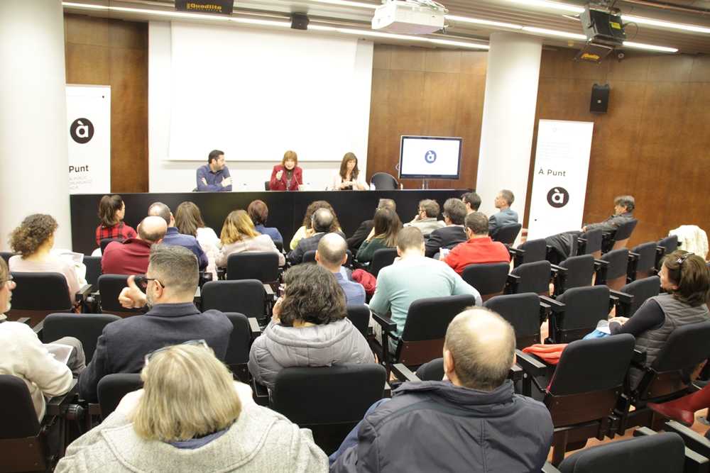 La directora general de la CVMC, Empar Marco, va presentar aquest dimarts la graella radiofònica.