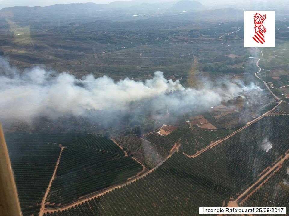 Imatge àeria de l'incendi de Rafelguaraf