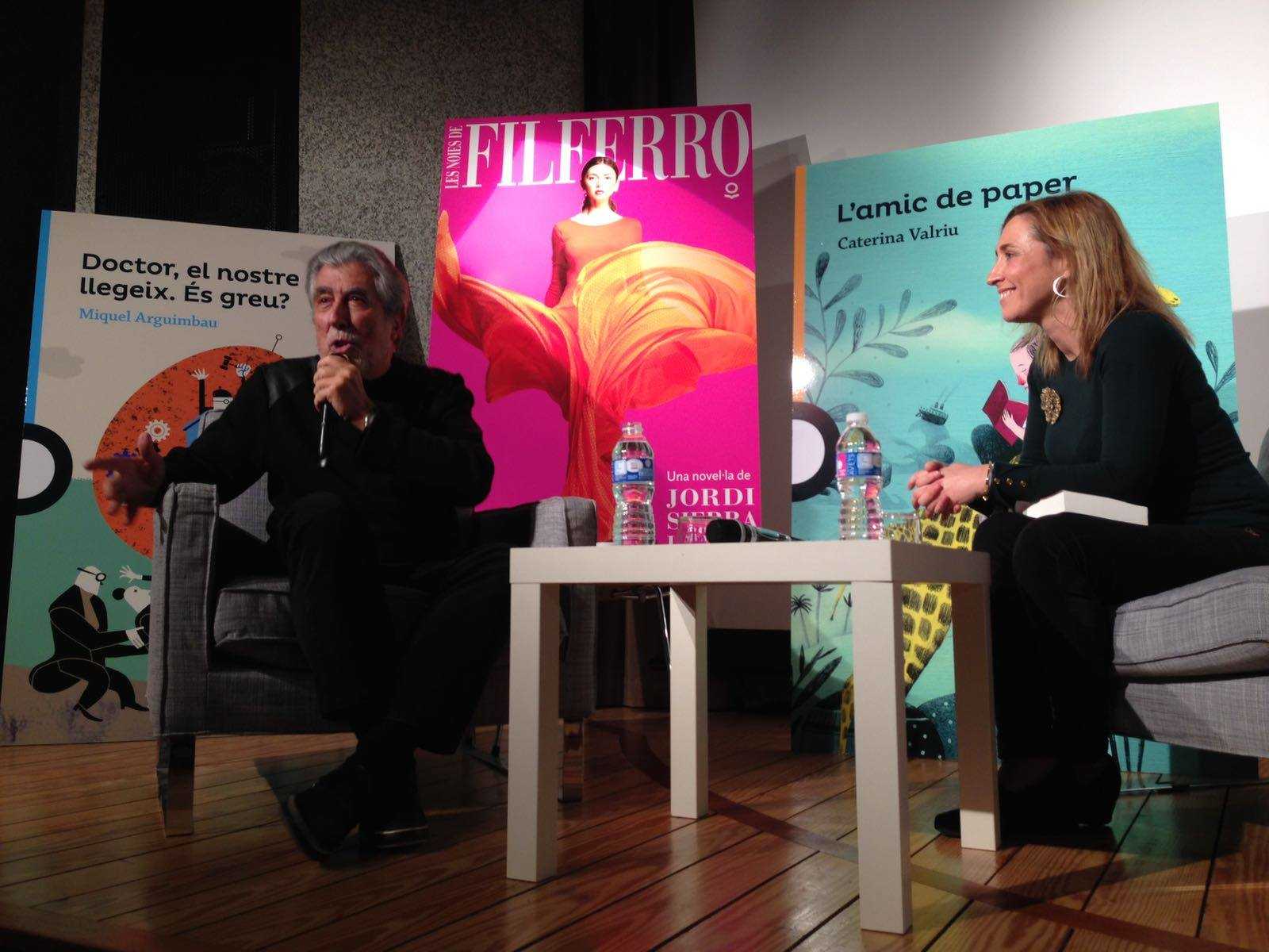 Presentació d'un dels llibres que conformen el catàleg de Jollibre