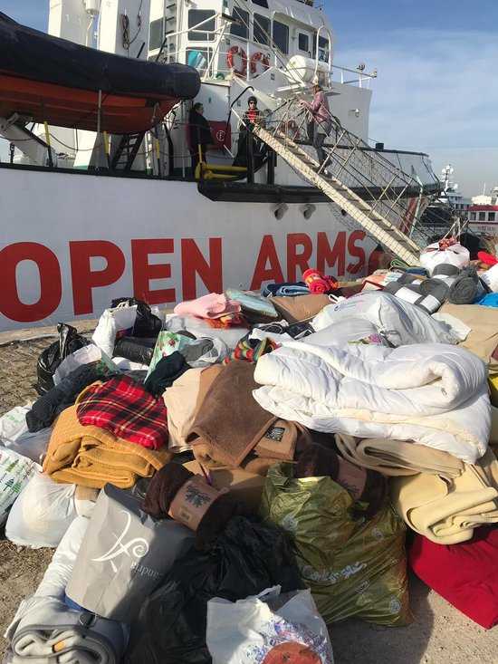 L'organització ja té les mantes necessàries per a les properes missions de rescat al mar, que preveuen dur a terme a mitjans de gener.