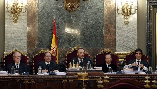 Manuel Marchena (centre) amb altres magistrats del Suprem. Imatge d'arxiu.