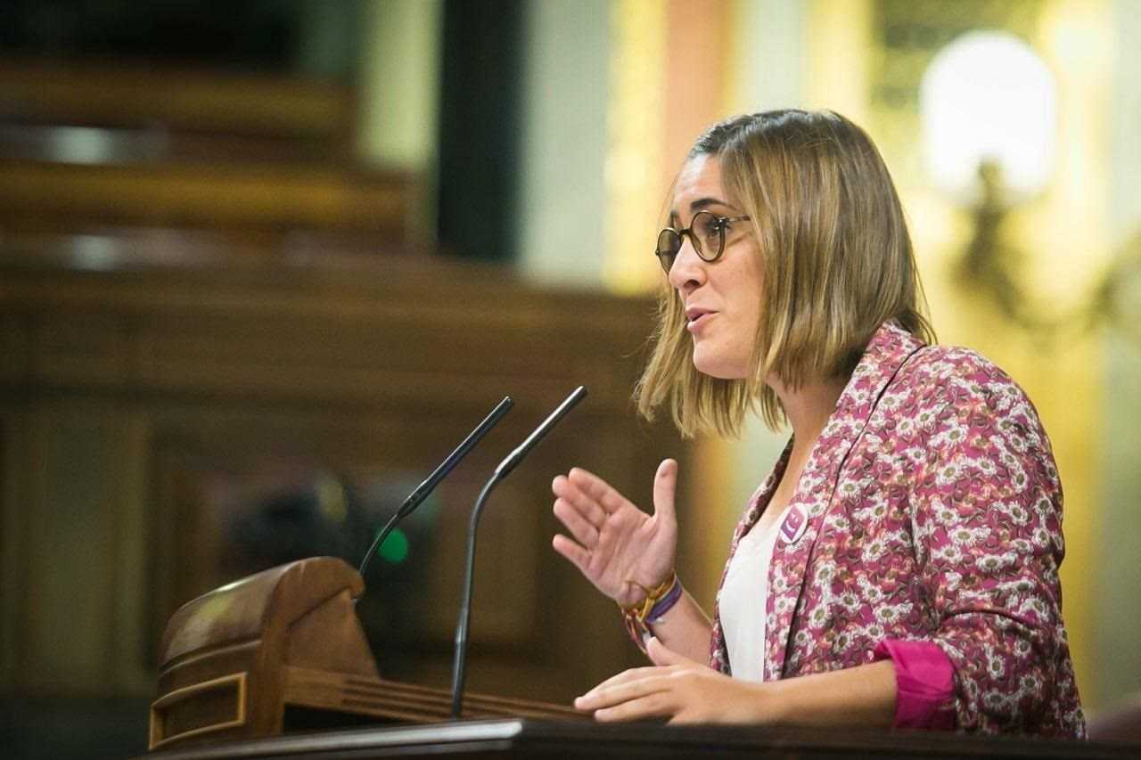 La diputada de Compromís, Marta Sorlí, ha exigit al minstre de Foment un tracte "digne" per al País Valencià.