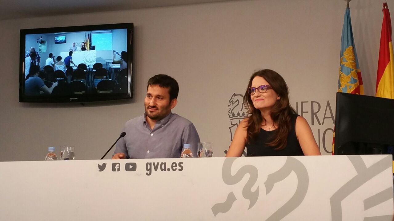 La vicepresidetna i el conseller Marzà, en la compareixença pública després del ple del Consell.