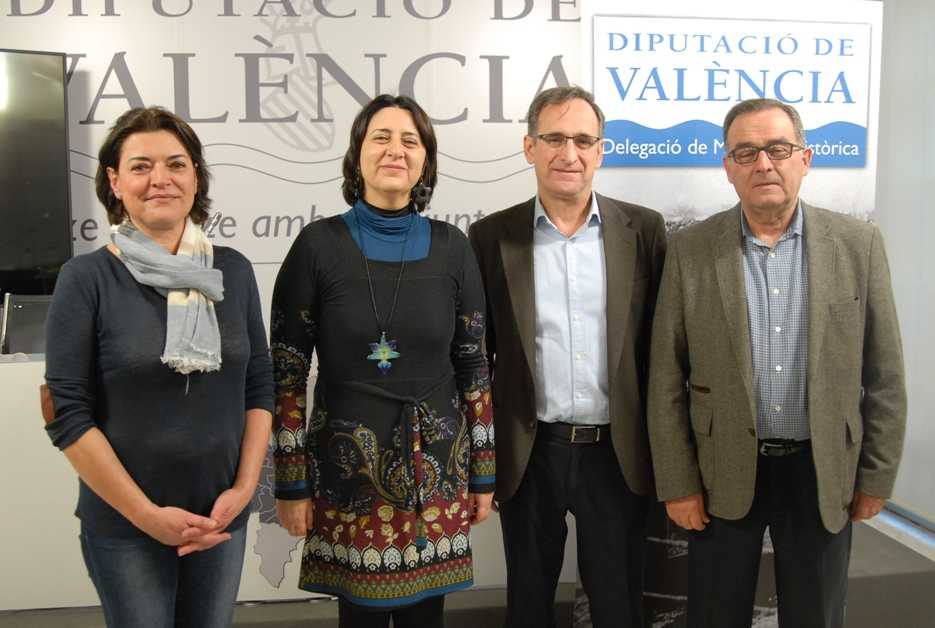 La diputada de Memòria Historica, Rosa Pérez Garijo ha apuntat que "la ciutadania més jove desconeix el que va ocórrer en la història recent i més fosca del nostre país, perquè no s'estudia en les aules".