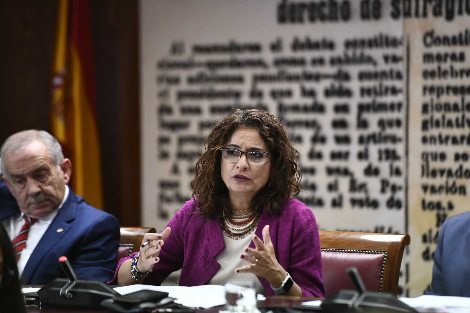 La ministra d'Hisenda ha mostrat la voluntat del govern espanyol que les autonomies puguen buscar finançament als mercats.