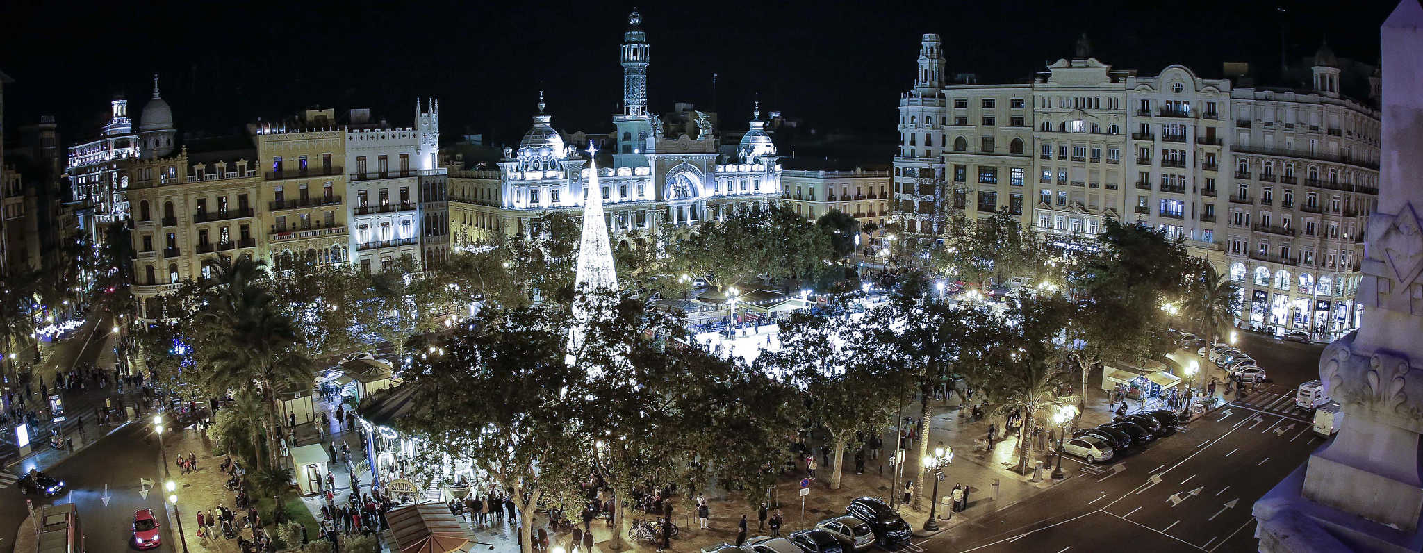 El betlem monumentalel del Saló de Cristall de l'Ajuntament estarà obert al públic del 30 de novembre al 6 de gener.