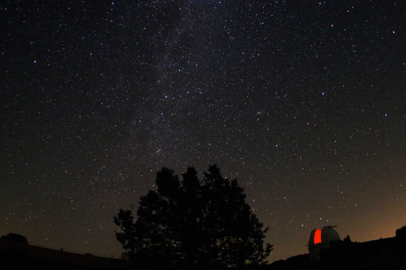 Aras de los Olmos, acreditat com a Reserva Starlight i com a Destí Turístic Starlight, és un entorn privilegiat per a l'observació del cel nocturn.