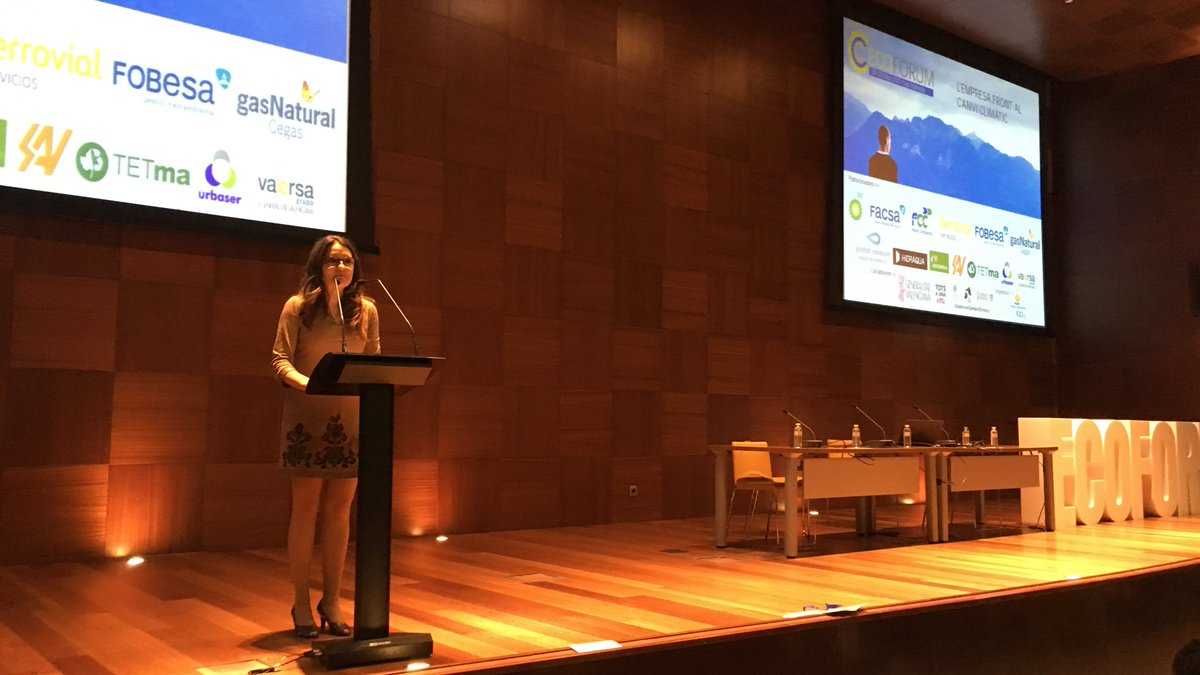 La vicepresidenta del Consell, Mónica Oltra, ha participat en la inauguració de les fires medioambientals 2017 Ecofira, Ecoforum, Egética, Efiaqua i Laboralia.