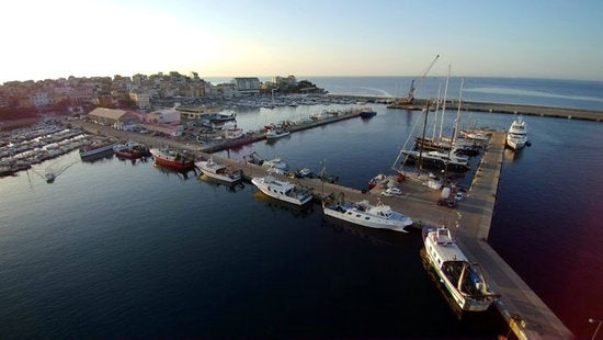 El president de la Generalitat de Catalunya, Quim Torra ha demanat a Ports de la Generalitat que s'aculla l'Aquarius a Palamós, Vilanova o Sant Carles de la Rápita.