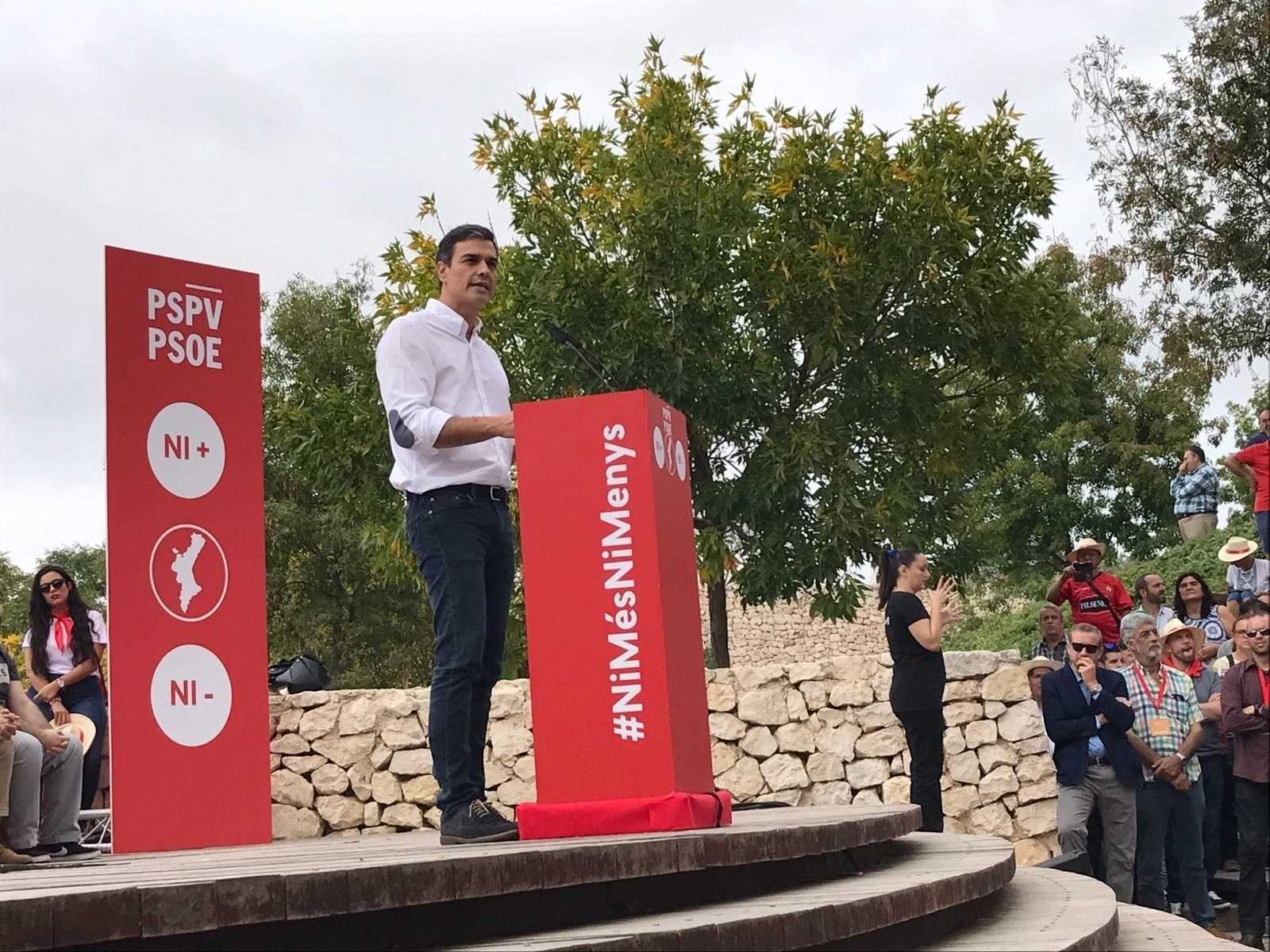 El líder del PSOE en la Festa de la Rosa dels socialistes valencians.