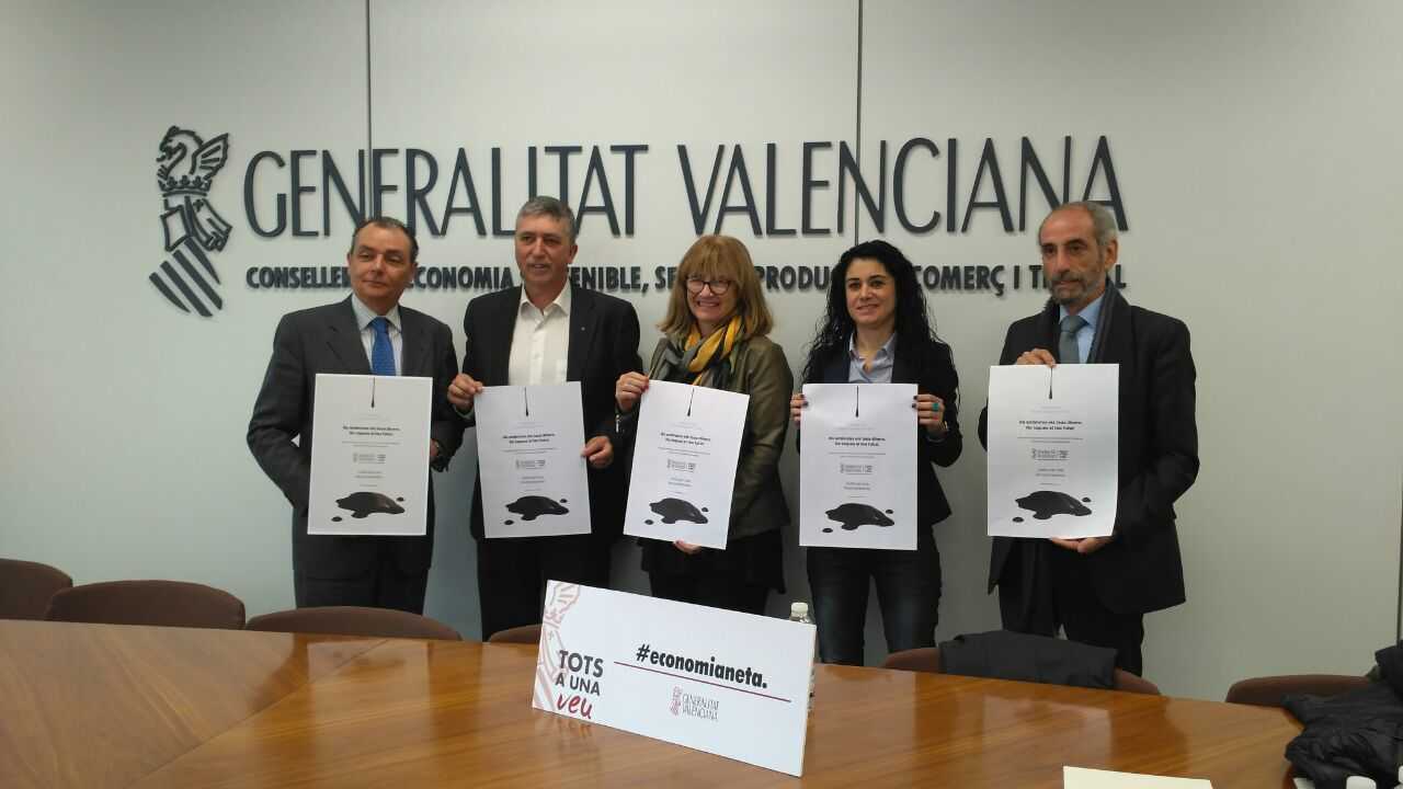 La conselleria, els sindicats i la CEV asseguren que el treball en negre no beneficia a ningú.