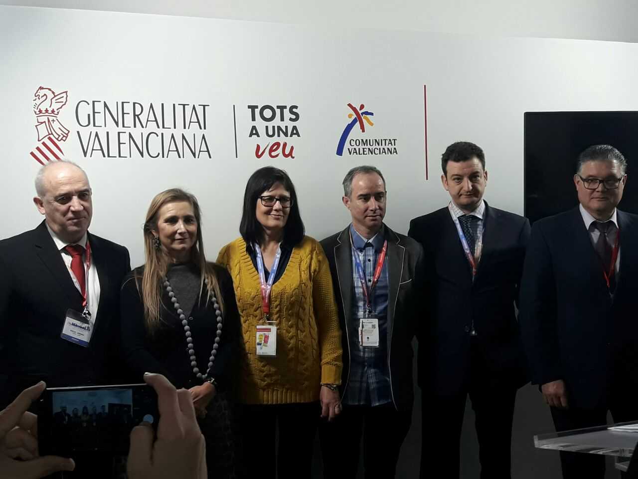 Junta directiva de l'associació d'agències de viatges valencianes, aquest dijous a Fitur.