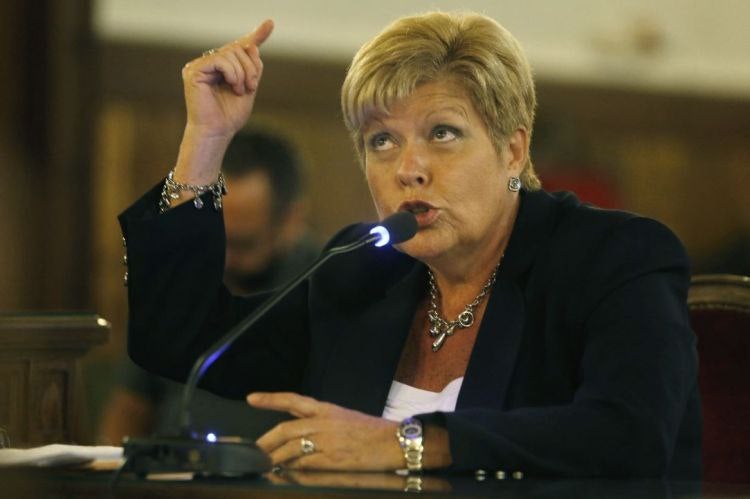 Milagrosa Martínez haurà de pagar una multa de 5.000 euros.