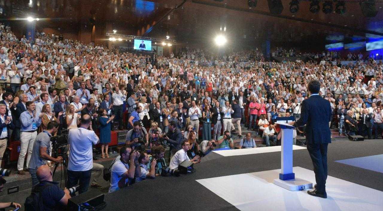 Cabanes i Margallo van presentar candidatures pròpies per a presidir el PP després que Mariano Rajoy perdera la moció de censura contra Pedro Sánchez