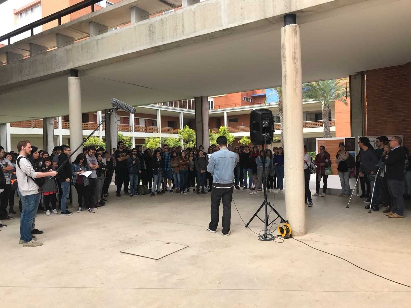 Els associats de la UV estan en vaga des del 29 de gener i els de la UPV des del 16 d'abril.