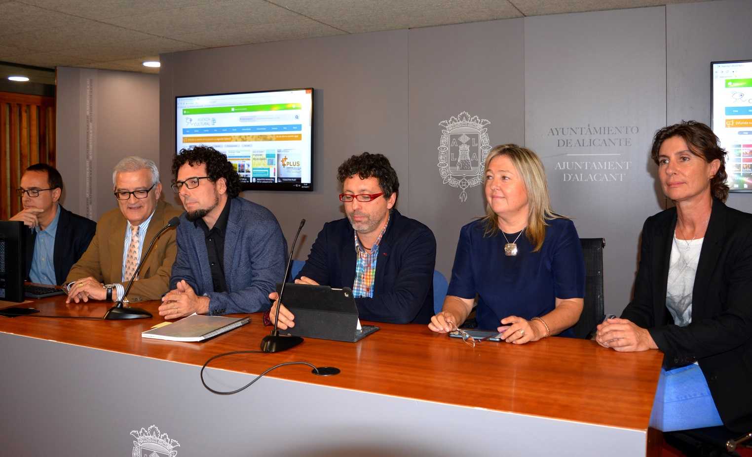 En l'elaboració de la web s'ha implicat l'Ajuntament d'Alacant, la Diputació, la Universitat d'Alacant i la Miguel Hernández d'Elx.