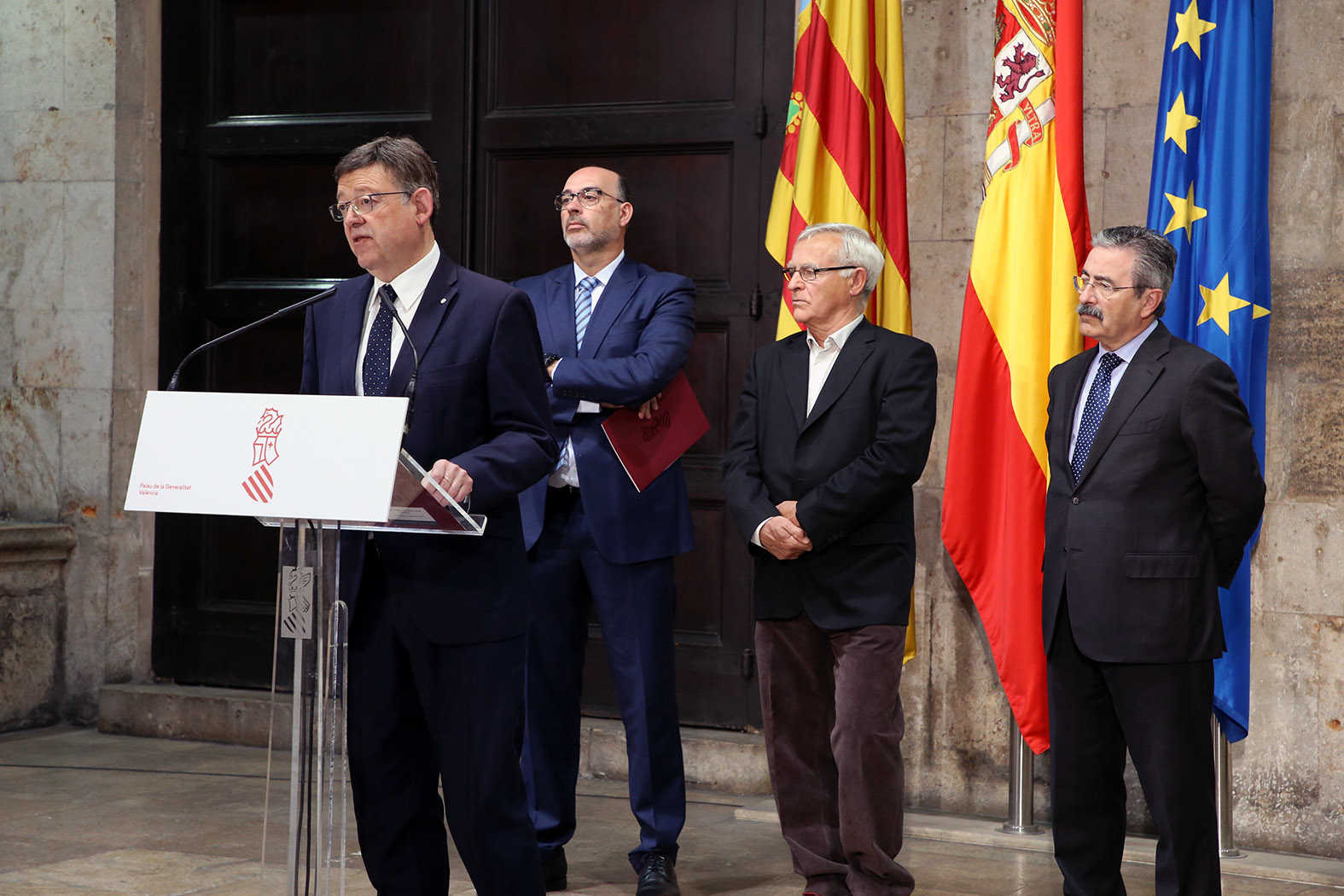 A l'acte de presentació ha assistit el president de la Generalitat, Ximo Puig, l'alcalde de València, Joan Ribó; el president executiu de Telefónica Espanya, Emilio Gayo, i el director general de la companyia, Kim Faura. 