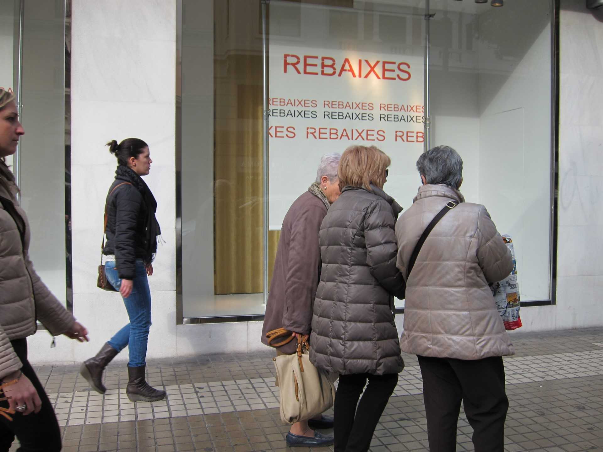 Les grans superfícies garanteixen en les rebaixes "les mateixes condicions que la resta de la temporada".