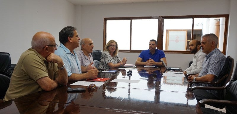 Reunió entre l'equip de Govern de Cullera i la Plataforma en Defensa de la Sanitat Pública.
