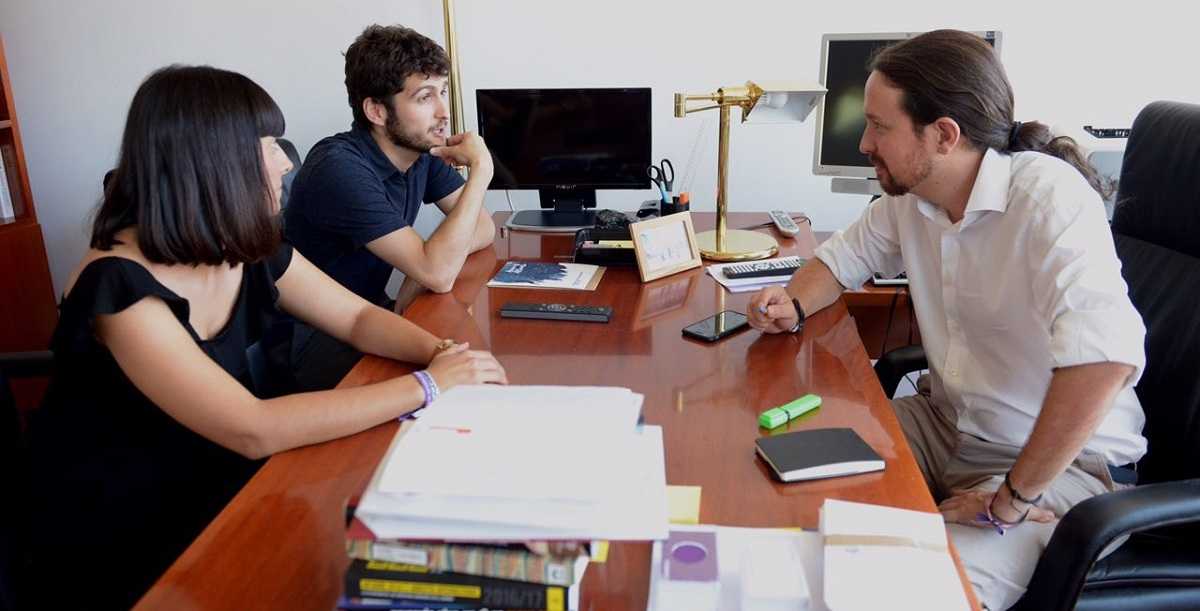 Antonio Estañ i  Sandra Mínguez, aquest dimecres, amb Pablo Iglesias