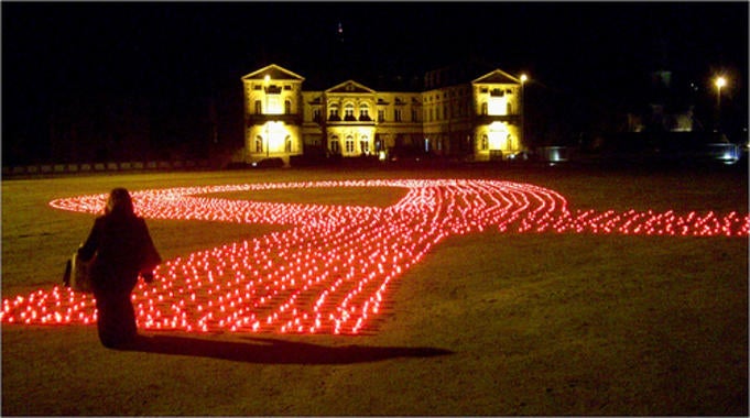 Les associacions que lluiten contra la Sida demanen una major conscienciació social sobre la seua problemàtica i que es pose fi a l'estigmatizació.