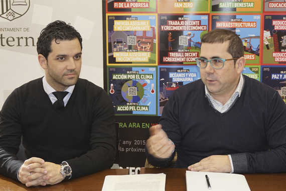 L'Alcalde de Paterna, Juan Antonio Sagredo amb el Director General de Cooperació i Solidaritat, Federico Buyolo