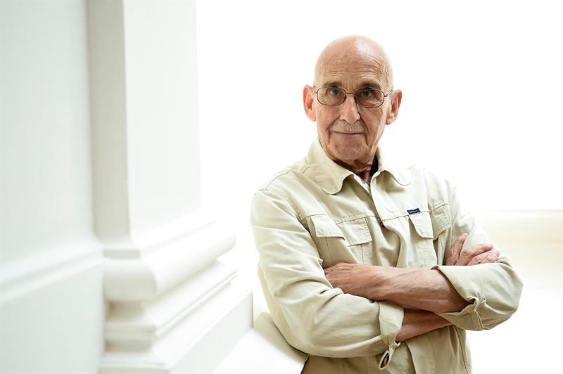 Sanchis Sinisterra compleix 60 anys de professió.