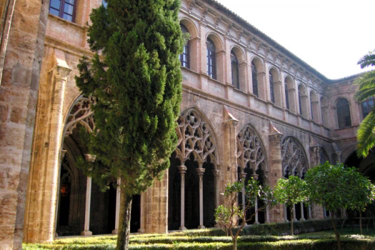 Claustre gòtic del convent de Sant Doménec de València.