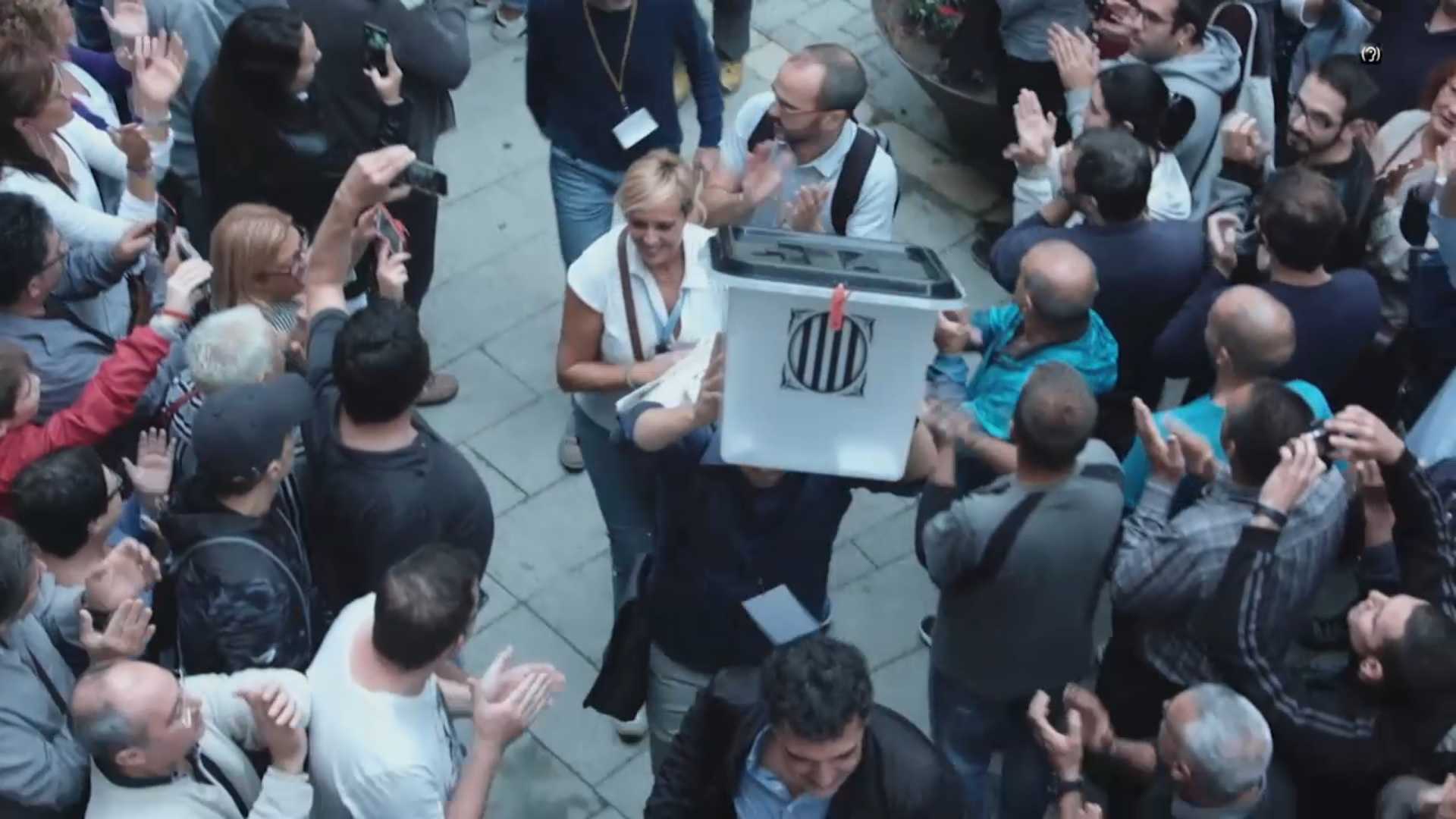 El documental està dirigit i escrit per Lluís Arcarazo i produït per Mediapro