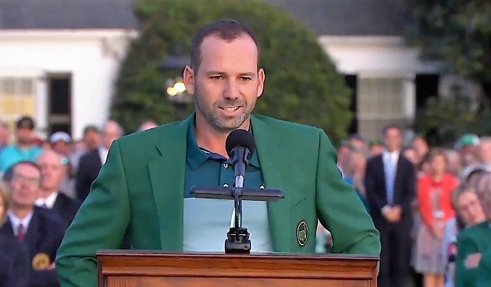 Sergio Garcia amb la jaqueta verda, el distintiu dels campions del Masters d'Augusta