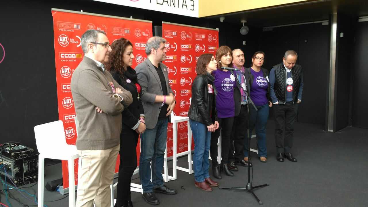 Les representants de les dones de CCOO i UGT, Cloti Iborra i Pilar Mora han denunciat que les dones cobren un 34% menys que els homes de mitjana.