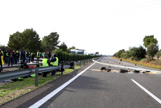 Les cues quilomètriques de primera hora s'han reduït, ja que la majoria de vehicles aturats han pogut continuar la seua marxa per la nacional.