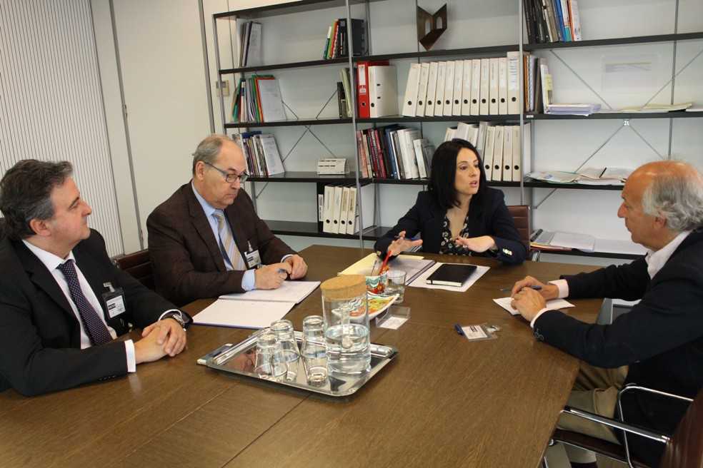 La directora general d'Habitatge, Rebeca Torró, s'ha reunit amb la la Federació de Promotors Immobiliaris i Agents Urbanitzadors de la Comunitat Valenciana per a traslladar-los aquesta proposta..