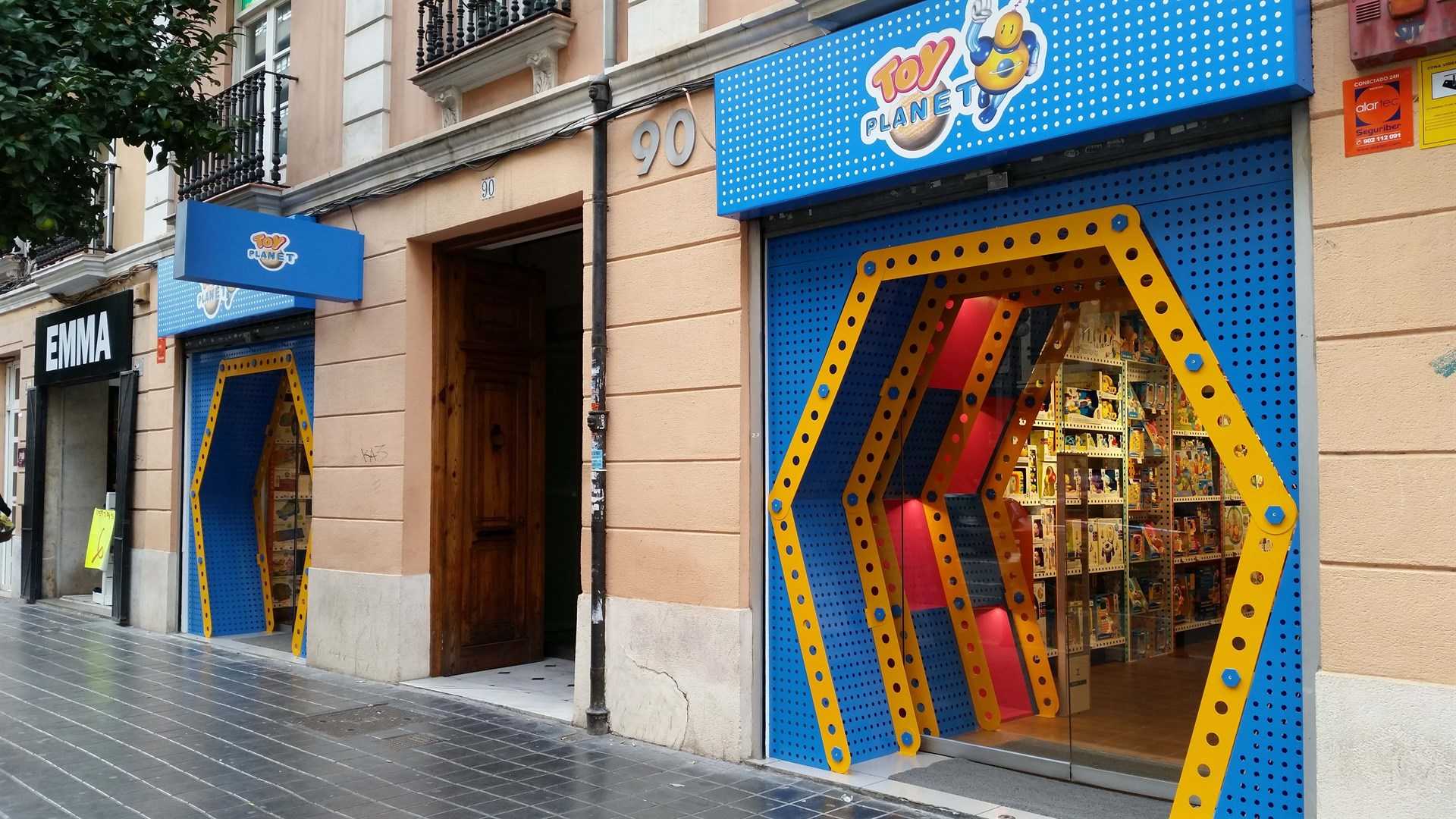 Toy Planet compta amb 216 botigues