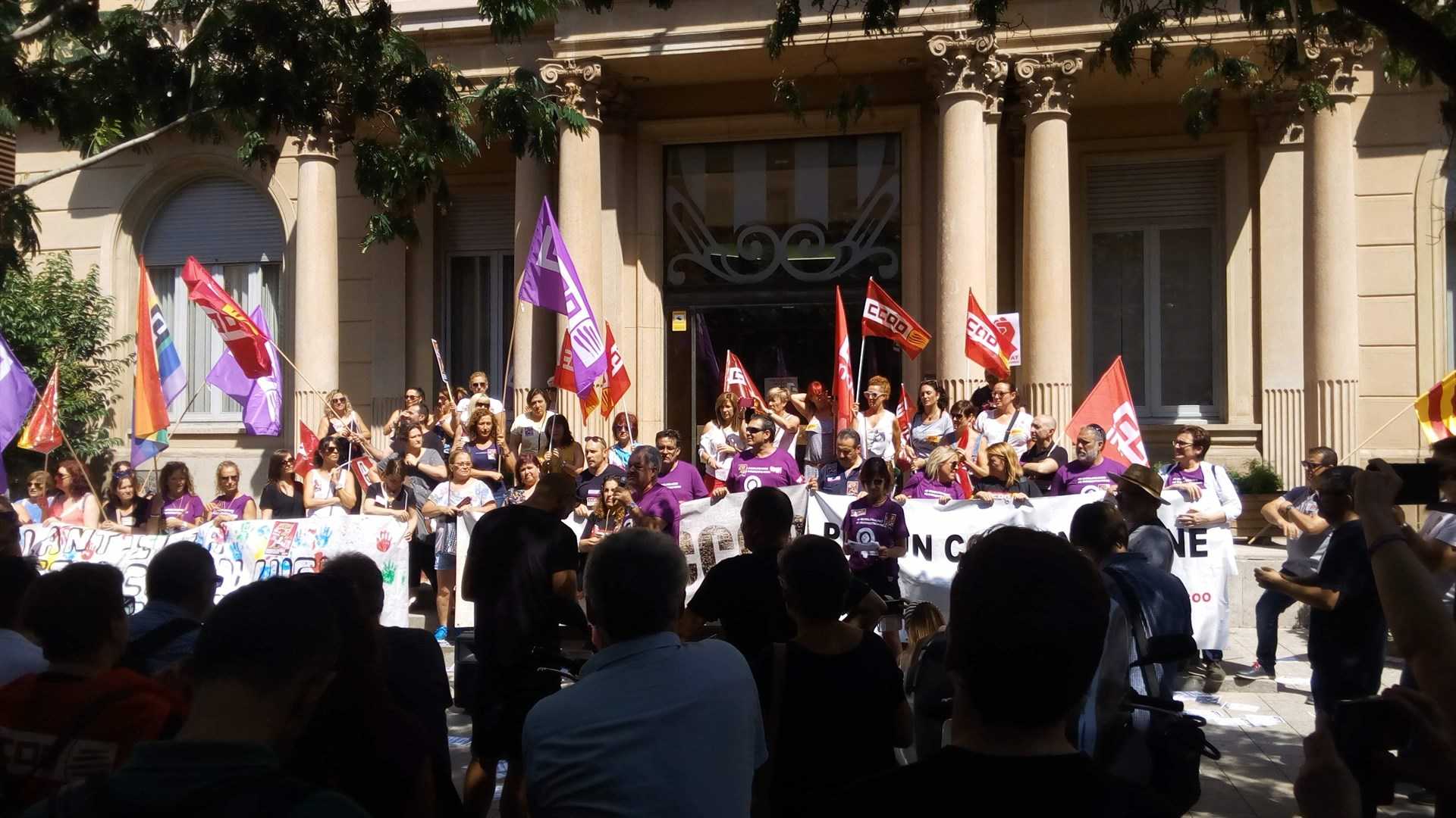 Les patronals tèxtils consideren  que la crida a la vaga feta per per CCOO "mancava de fonament"