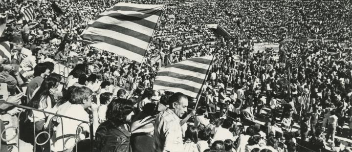 Al País Valencià continuem amb les mateixes dèries espanyolistes quaranta anys més tard. Encara, a dia de hui, ens neguen el valencià. A la imatge, l'aplec del 9 d'octubre de 1978.