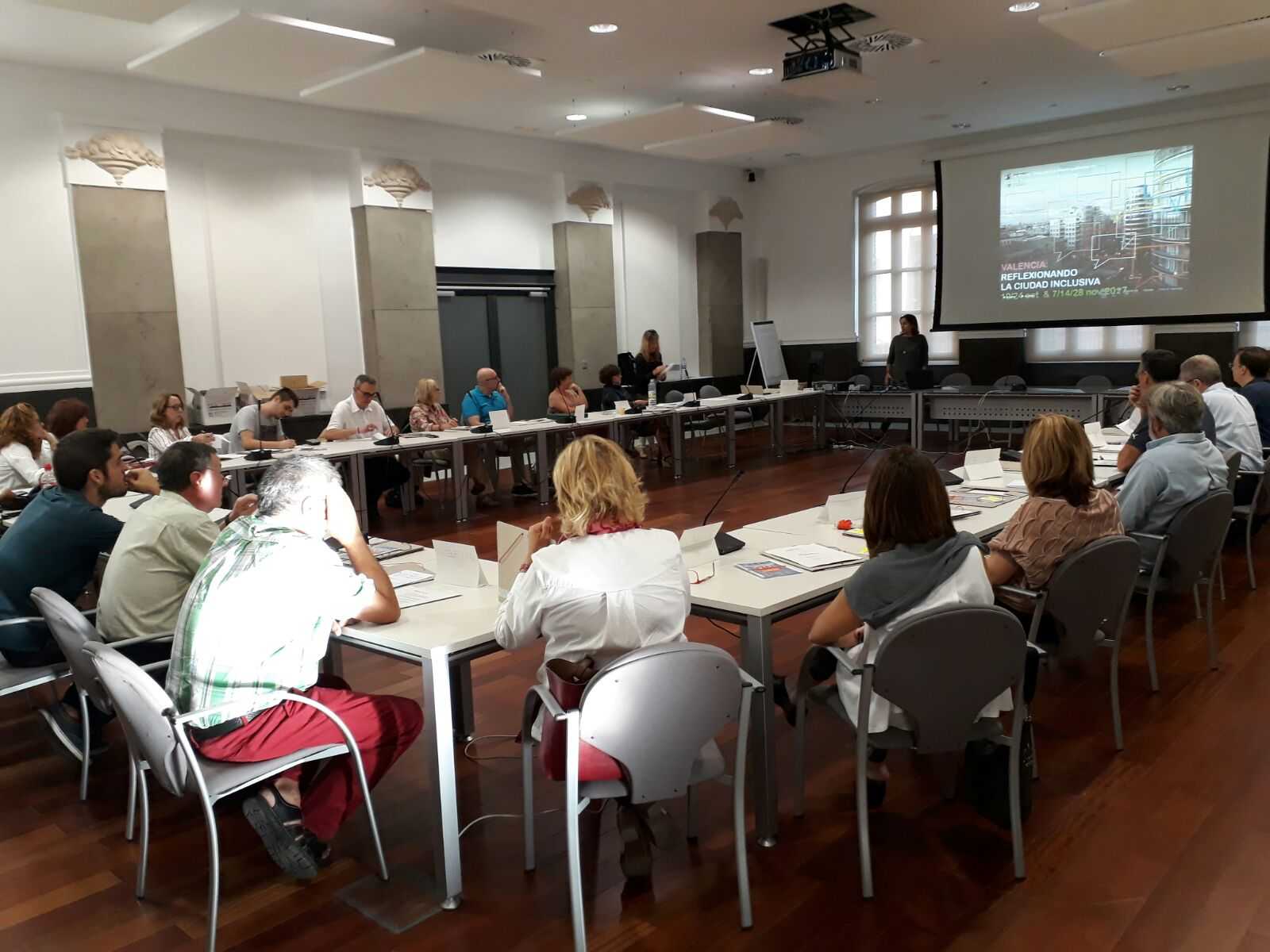 El disseny i la direcció de les jornades estan a càrrec dels arquitectes Eva María Álvarez i Carlos Gómez, amb acreditada experiència en aquest àmbit.