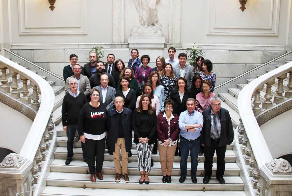 A la inaguració del projecte han assistit la secretària autonòmica de Model Econòmic i Finançament, María José Mira i la secretària autonòmica d'Economia Sostenible, Sectors Productius i Comerç, Blanca Marín, entre d'altres.