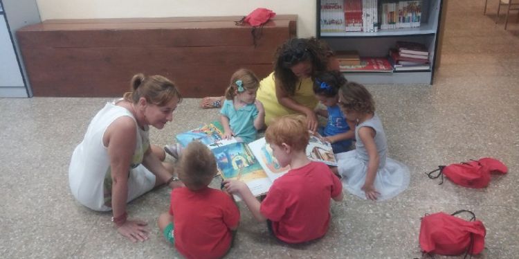 Més de 4.000 famílies han sol·licitat les ajudes del Xec Escolar de l'Ajuntament de València.