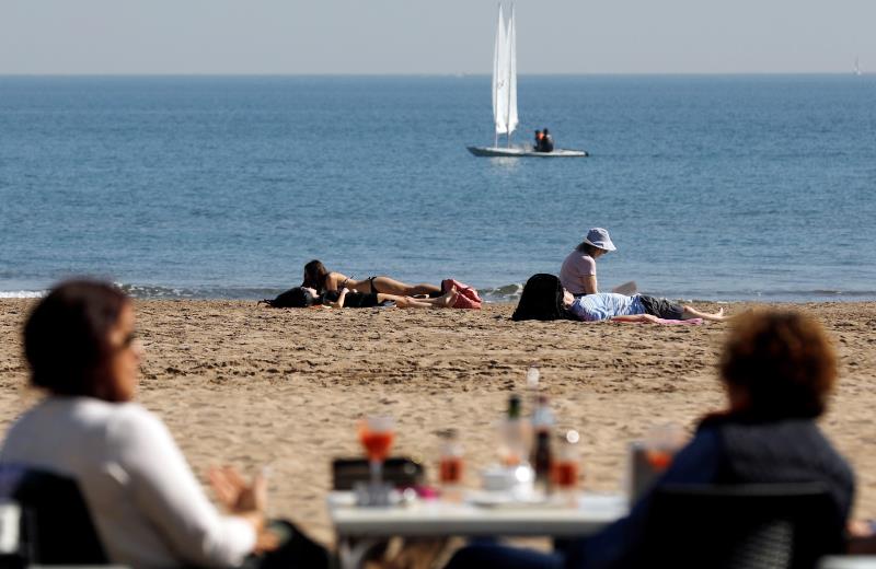 Les temperatures van experimentar un augment divendres i es mantindran estables aquest dissabte i diumenge. / EFE