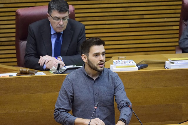 El president de les Corts, Enric Morera, i Fran Ferri, en una imatge d'arxiu. / INMA CABALLER / CORTS VALENCIANES