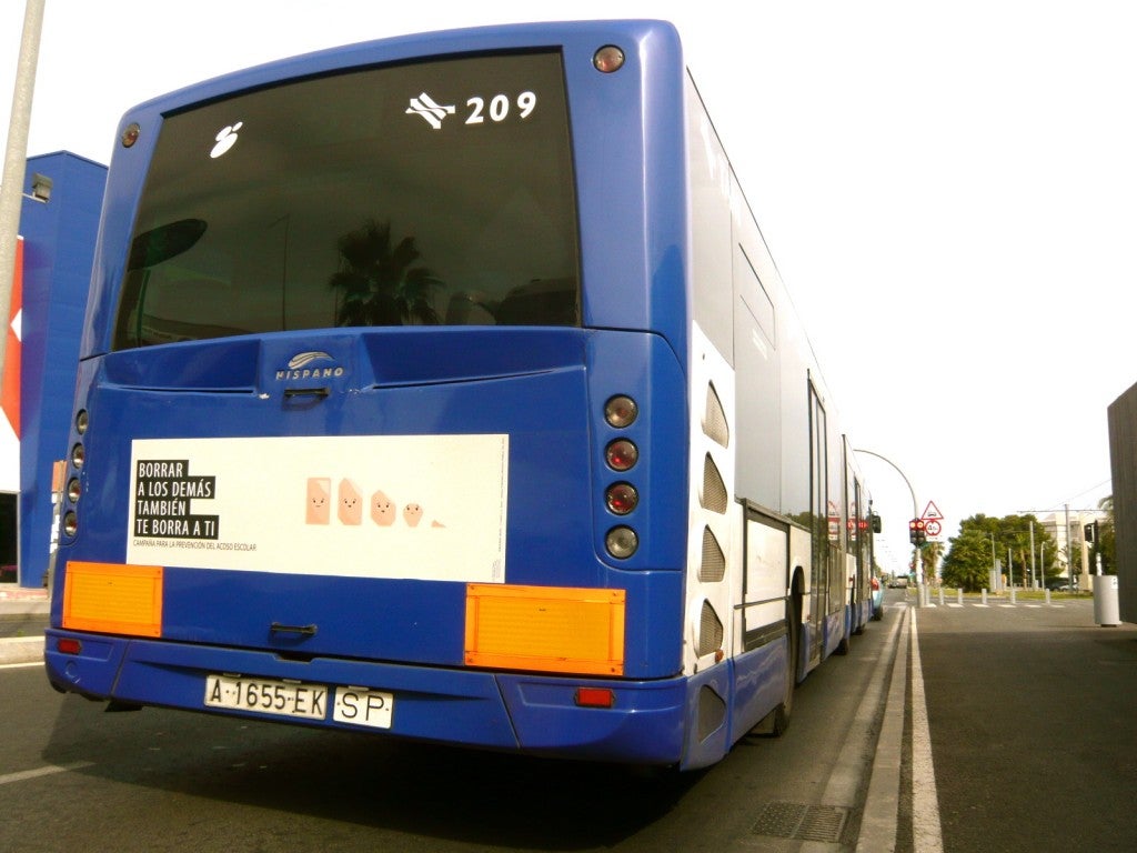 Els fets es van produir aquest dilluns, 25 de febrer, al matí en un bus de la línia 24, amb parada a la Universitat d'Alacant i, per això, habitualment emprada per estudiants. / UNIVERSITAT D'ALACANT