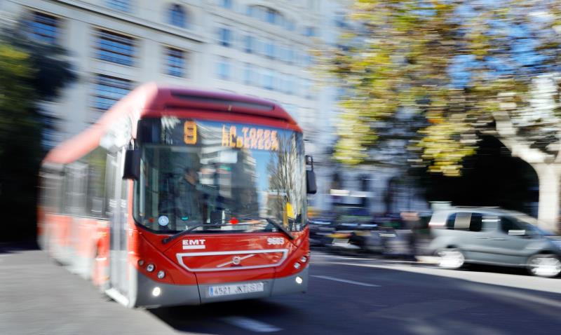 Durant la 'mascletà' es crearà un gran punt d'intercanvi en la zona de Porta de la Mar-Tetuan. Imatge d'arxiu. / EFE