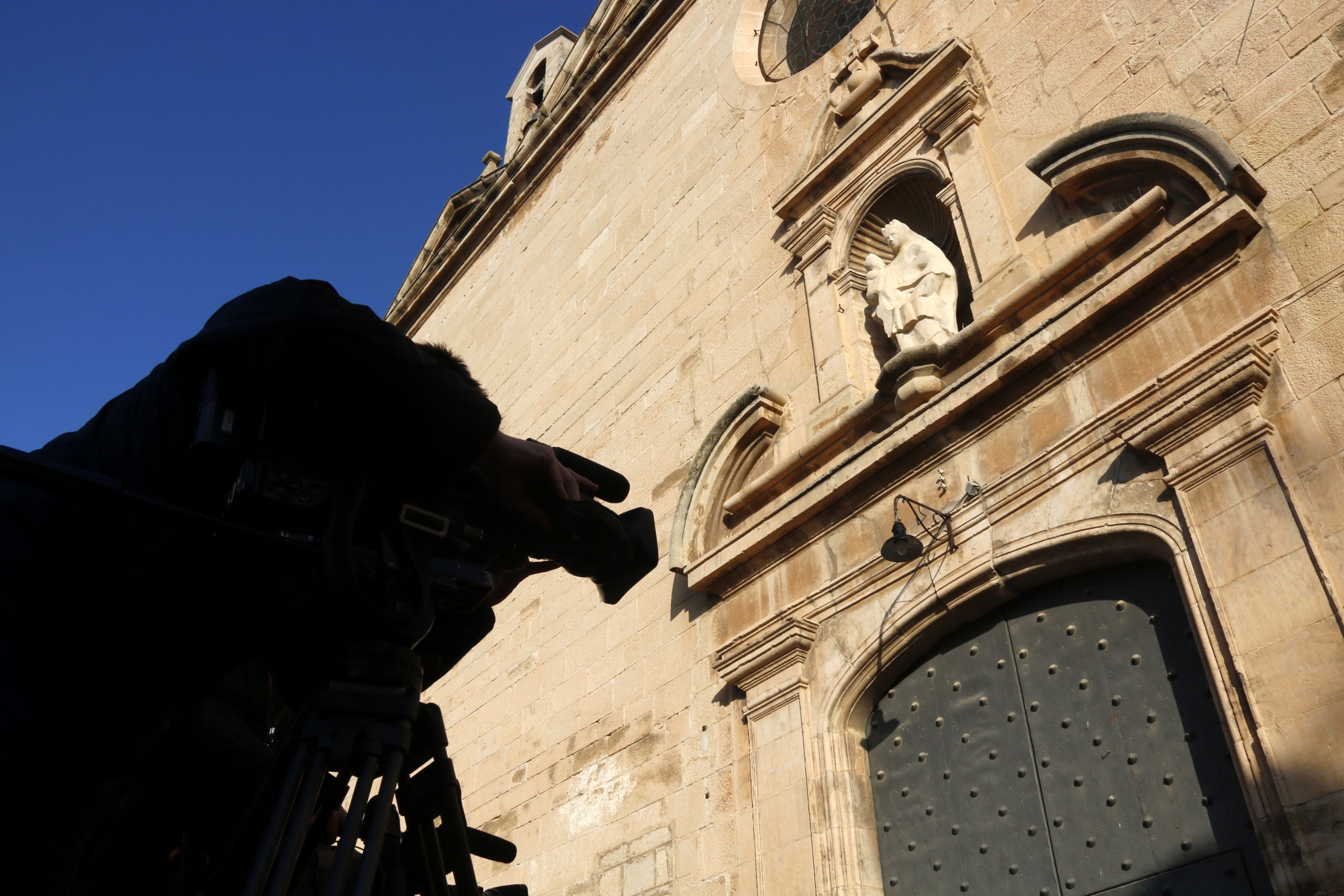 Façana de l'església de Sant Jaume d'Arbeca (les Garrigues), on oficiava un rector investigat per suposats abusos a menors. / ORIOL BOSCH, ACN