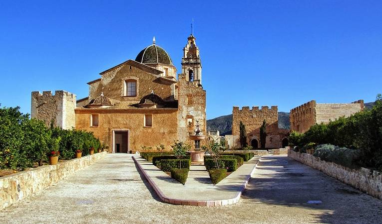 Ferri defensa que un lloc públic com el cenobi cistercenc ha d'estar gestionat per la Generalitat i no per una fundació privada. / MONESTIR DE SANTA MARIA DE LA VALLDIGNA