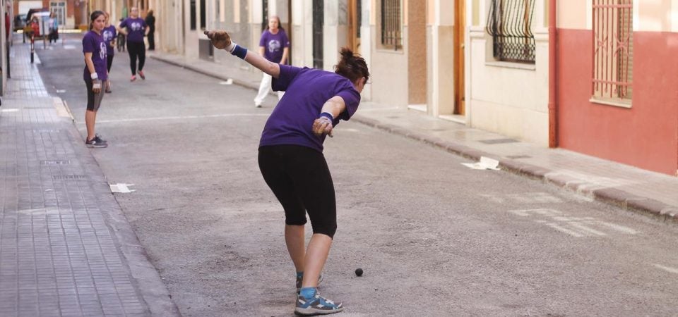 La jornada de partides de raspall, galotxa i galotxetes anirà acompanyada de la Fira de la Pilota a la plaça de Manises. / FUNDACIÓ ESPORTIVA MUNICIPAL